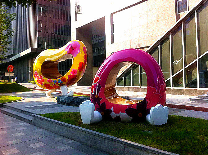 商場(chǎng)卡通美陳